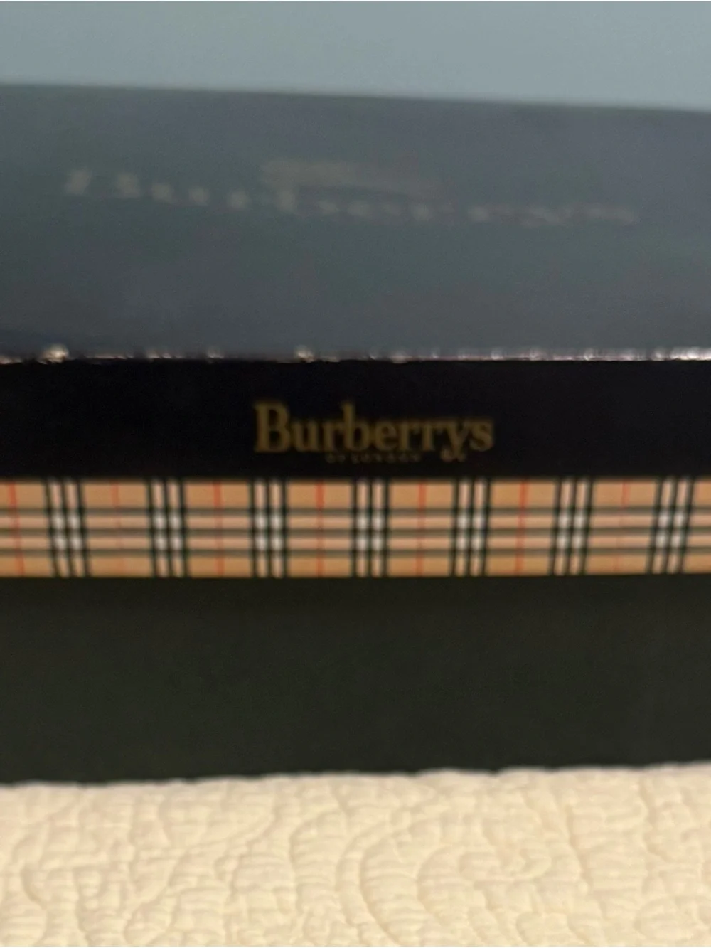 Burberrys Vintage White XL 💯 Cotton Towel with Signature Check Trim! NWB